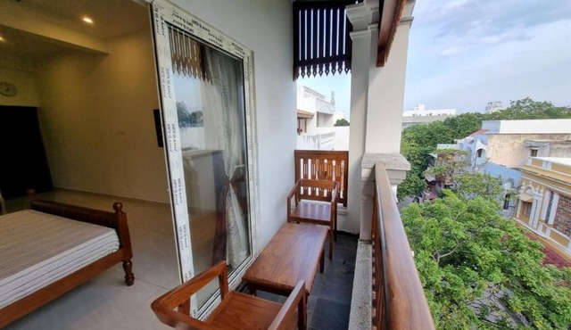 RVS Chalet