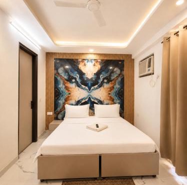 Ryoko Home Medanta - Studios with Kitchen