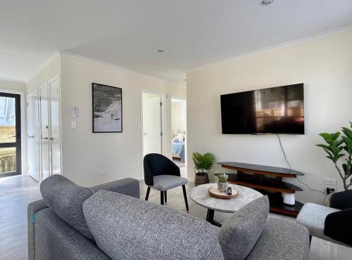 S&N Modern 2BR with Parking opposite Waikato Hospital & Near Lake