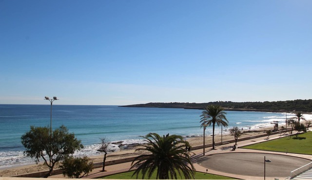 Sa Maniga - sunny modern apartment, 3floors, on the beach up to 3pers. WLAN incl.