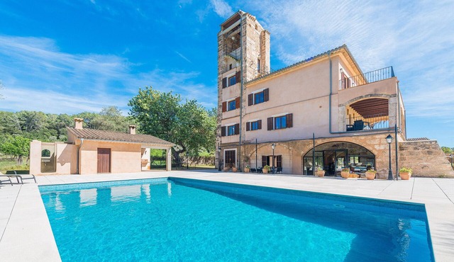 SA MINA Authentic ex-mine estate for 12 people with swimming pool