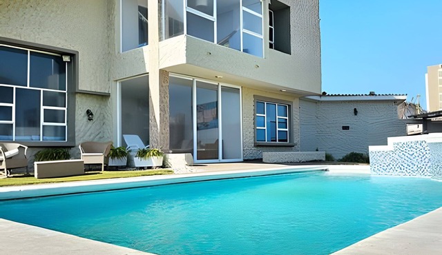 Sabanilla private beach house 4 blocks from the sea