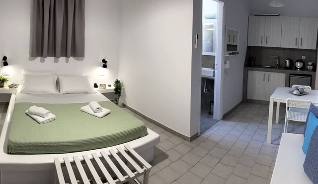 Sabbia Calda Studio 100 meters from black Beach