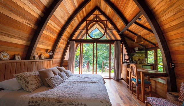 Sacha Urco Lodge -Private Cloud Forest Reserve in Mindo-4x4 Recommended March-April