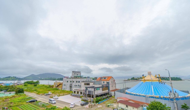 Sacheon Hotel Picnic
