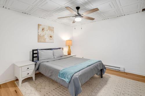 Saddle Hills Unit 2 - Cozy Mountain Stay, 5 Minutes to Downtown and Hiking