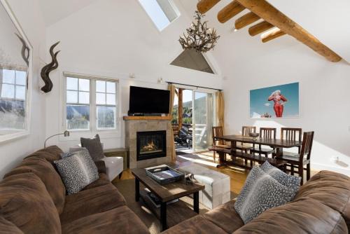 Saddle Ridge J2