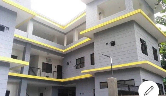 Safe, Clean Accommodation- Walking Distance From SM & LRT Masinag