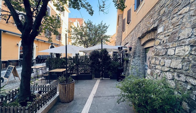 Saffi Home - One Bedroom Apartment, Sleeps 4