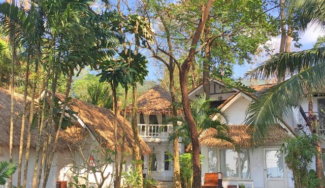 Saffron On The Sea Resort