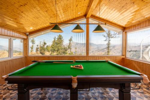 SaffronStays Whispering Alps 3BHK