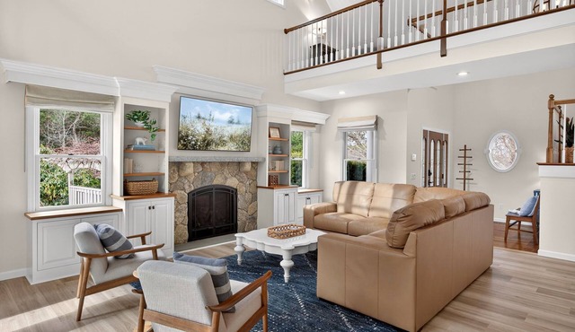 Sagamore Sanctuary! ~ Pool & Hot Tub ~ Private Oasis ~ Close to Beaches