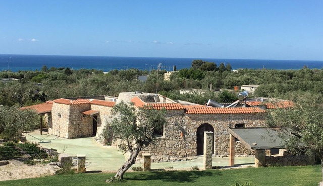 Sage beach trullo in Pescoluse