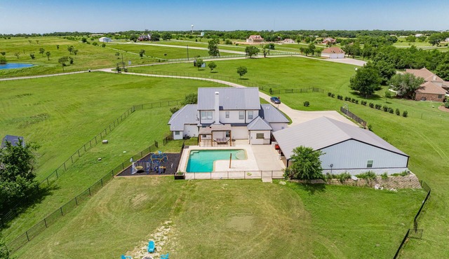 Sahvana Ranch - Unwind, Splash & Party