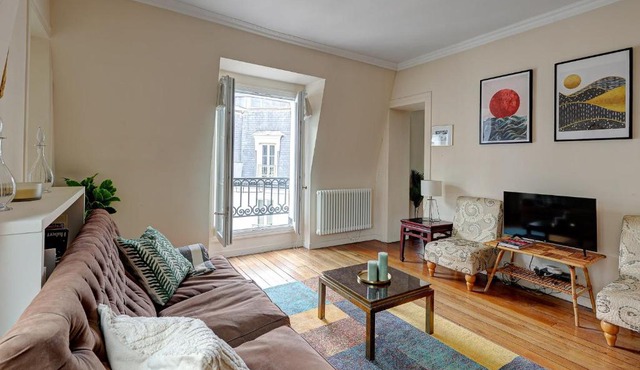 Saint Germain des Prés - 1BR - Paris Vacation Rentals