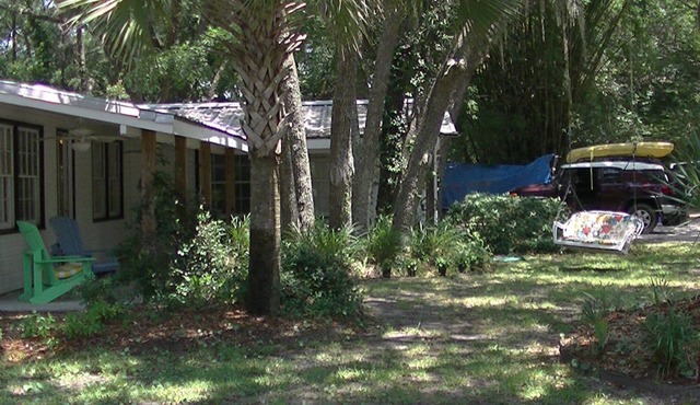 Saint Simons Island Low Country Cottage, Pets Welcome!
