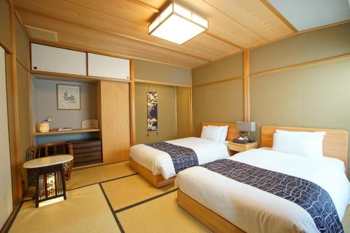Sakura Riverview Gion
