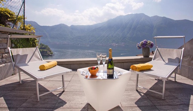 Sala Comacina Residence Apartment 5 - Sleeps up to 10 by Italian Apartments