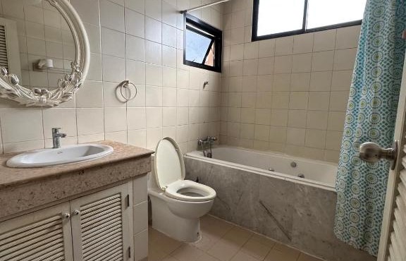 Saladaeng Executive Condominium
