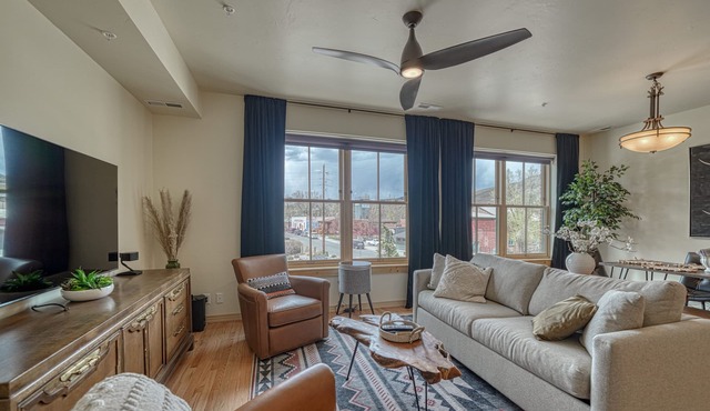 Salida Central! Location! Location! Location!