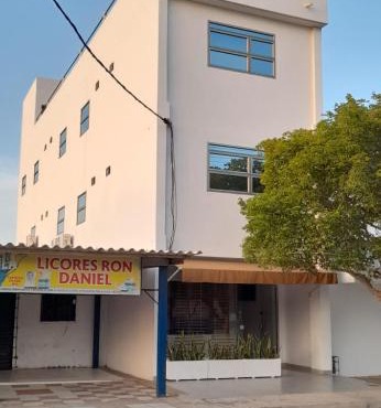 SALINAS PLAZA HOTEL