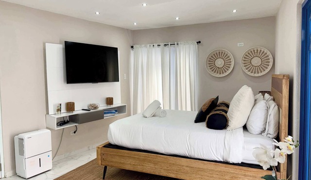 Salitre Studio | Walking to Beach and Shared Pool