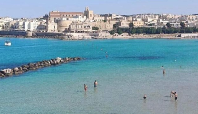 Salsedine e Pini - Spacious apartment with terrace in the heart of Otranto