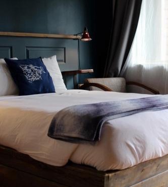 Salt Hotel & Pub