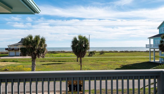 Salty But Sweet - Ocean Views and Lots of Room!