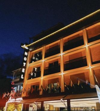 Sam Hotel
