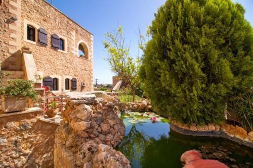 Samonas Traditional Villas Purple Villa Malotira - 85M² Maisonette