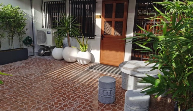 Samong Transient House