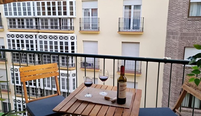 San Antón con Parking Gratis en el Centro de Granada