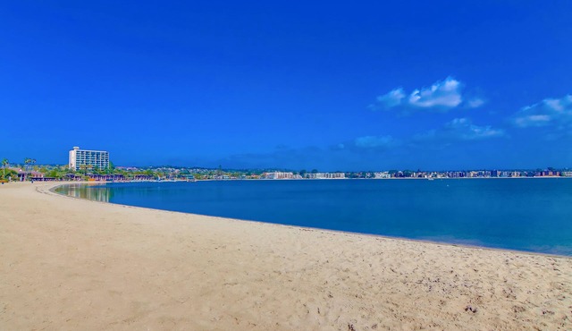 San Diego Beach Home/Mission Beach,Steps to Ocean&Bay, 2 Car Garage, AC/Heating