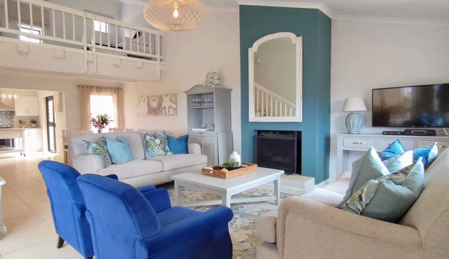 Sanctuary Beach Hideaway | 50m walk onto Beach