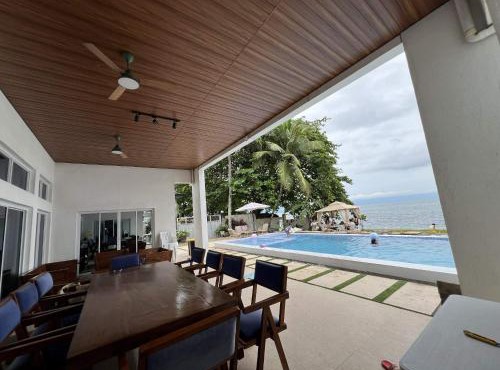 Sand Castle Villa - Classic Beachfont Luxury