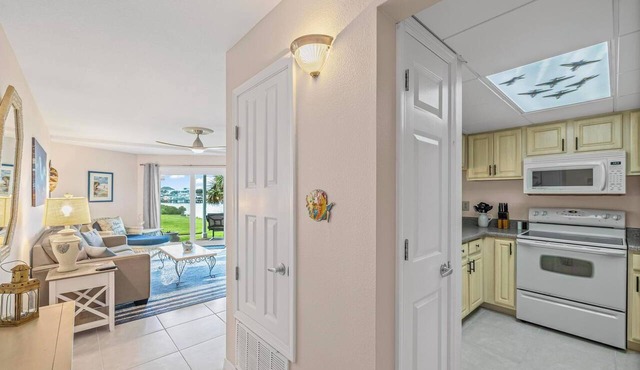 Sand Dollar E111 – Bayfront Bliss in the Heart of Pensacola Beach