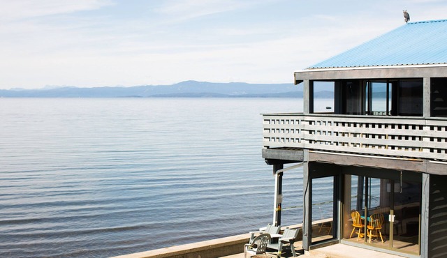Sand Pebbles Inn