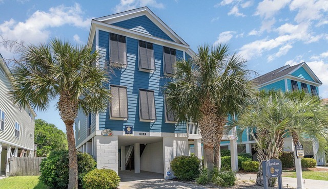 Sandbox: Private Pool & Steps to Beach!