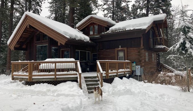 Sandpoint mountain retreat-Guest suite in large house