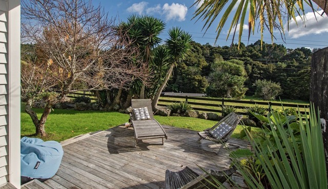 Sandy Bay Hideaway - Sandy Bay Holiday Home