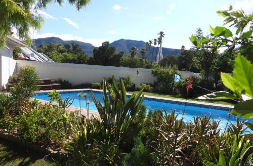 Sandy's Family PoolRoom Graaff-Reinet