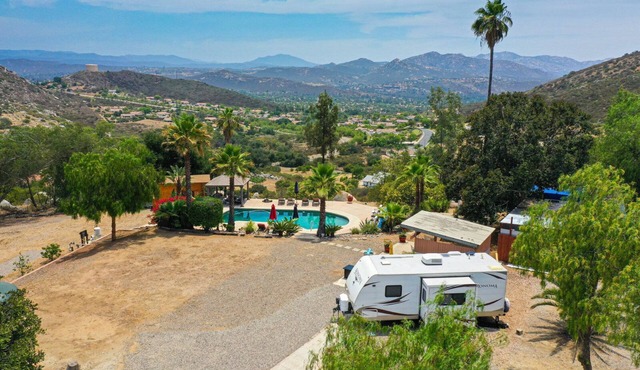Sangria La wine country with pool and amazing views!