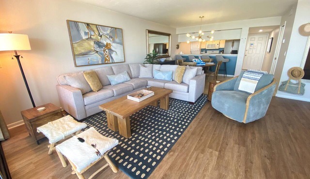 Sanibel Harbour Resort Harbour Tower 312: Relaxing getaway overlooking the beautiful water