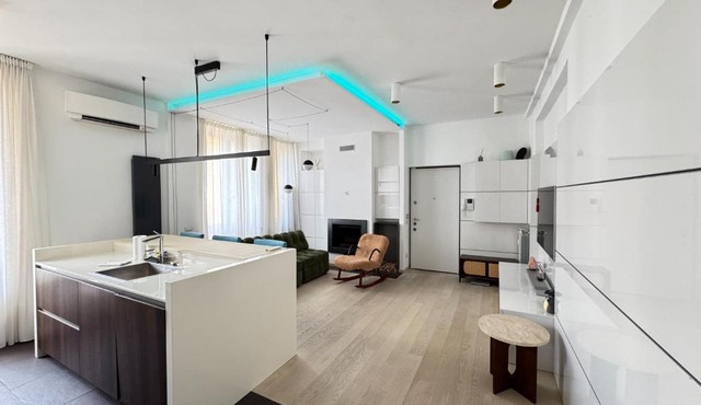 Sant'Agostino Large & Elegant Apartment, Milano