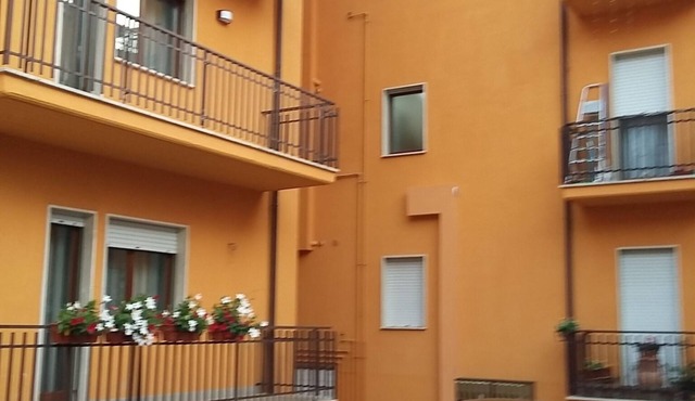 Santa Barbara studio apartment in via Aveia N ° 4