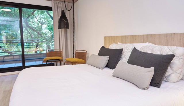 Santa Eulalia: Spacious room for 5 persons