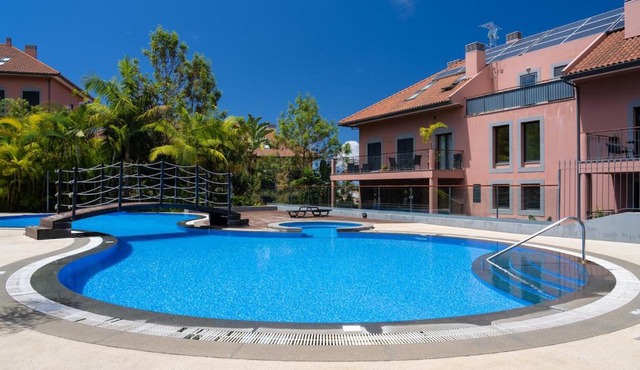 Santa Luzia Funchal View 2Br Pool, Ac & Parking