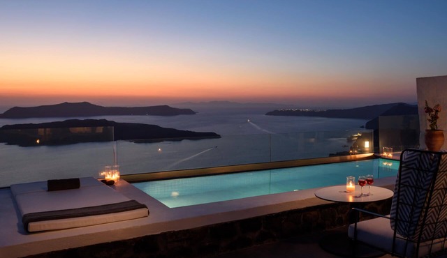 Santorini Gem