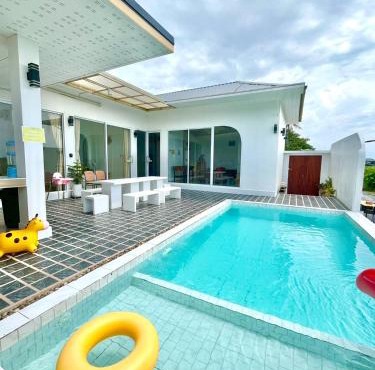 Santra Pool Villa